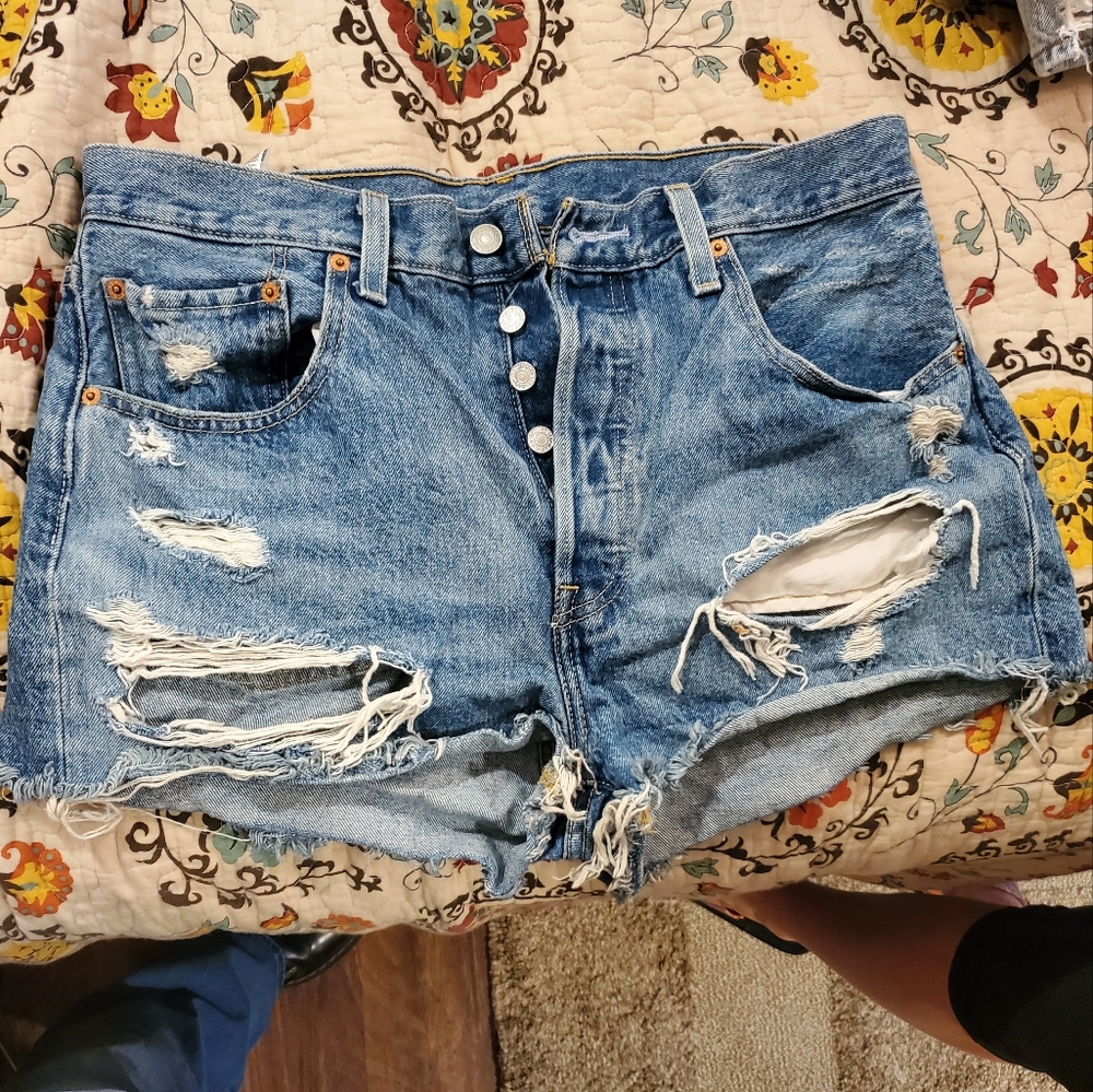 Genuin Levi's Denim Stressed Shorts (30)